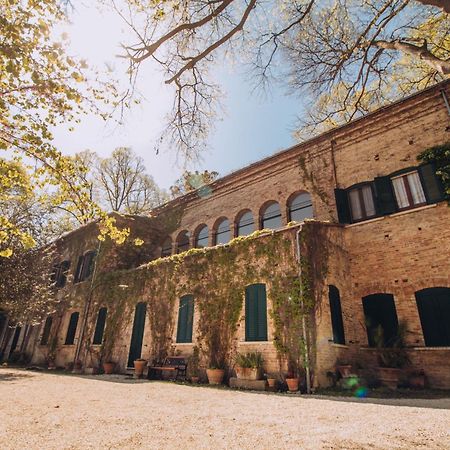 ホテル The Baron'S Estate Torre de' Passeri エクステリア 写真